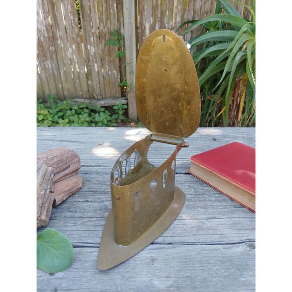 Vintage Brass Coal Iron With Blue Dutch Style Ceramic Handle - Picture 5 of 10